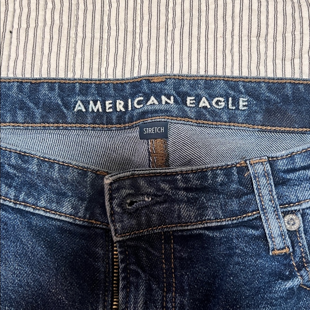 American Eagle Outfitters Dark Blue Denim Jeans - Picture 2 of 4
